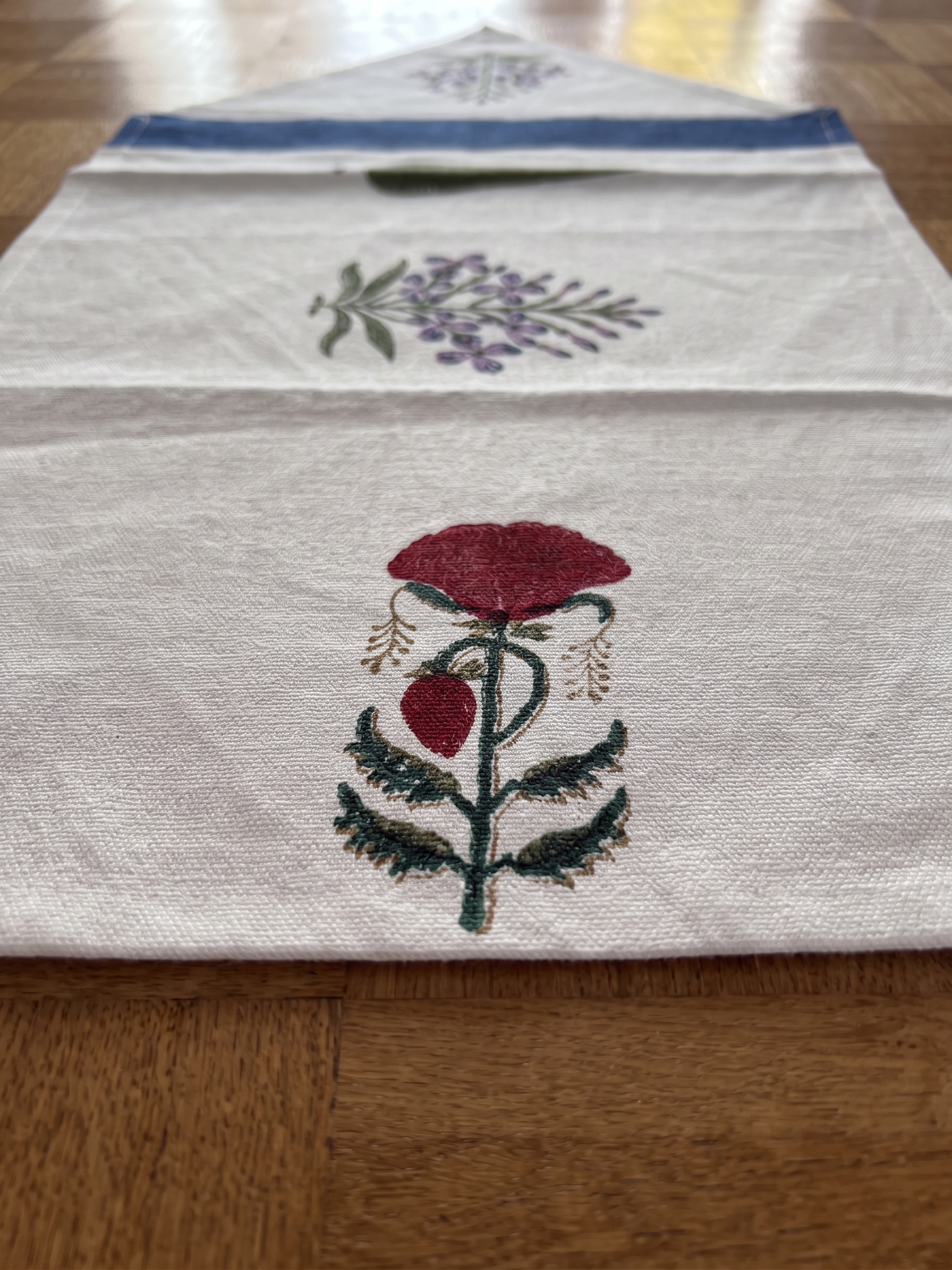 Minimalist Table Runner